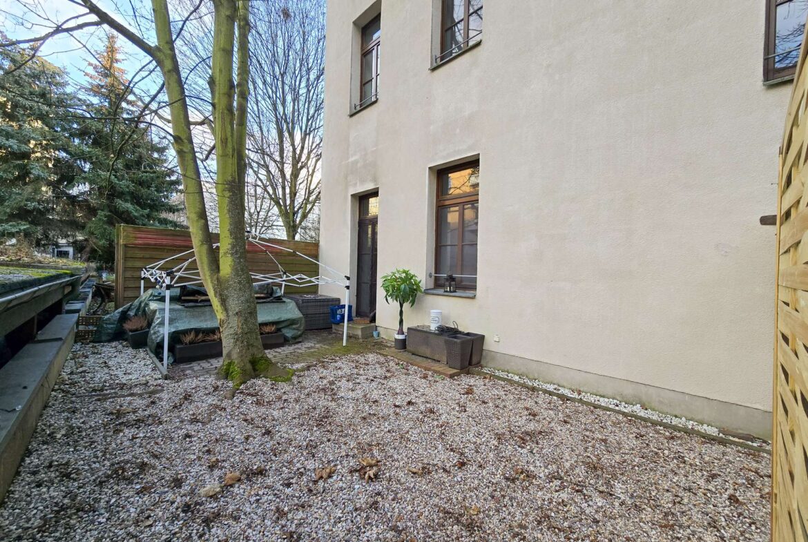 Terrasse im EG rechts