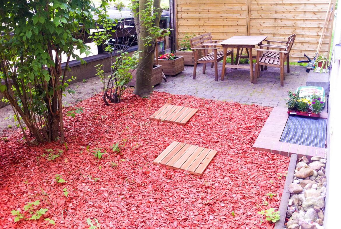 Terrasse im EG rechts