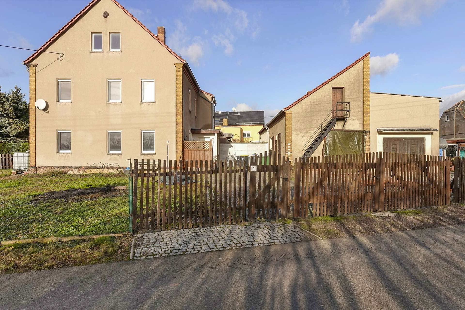 großzügige Bebauung
