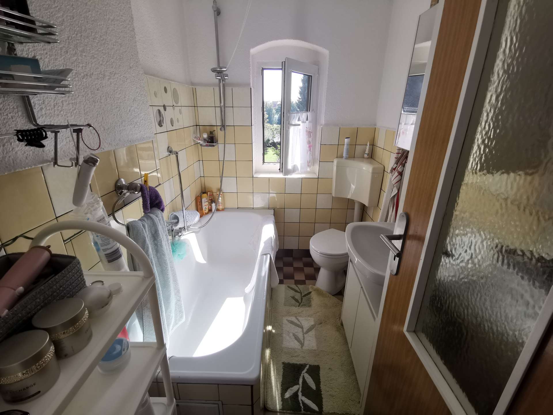 Tageslichtbad mit Wanne 1.OG