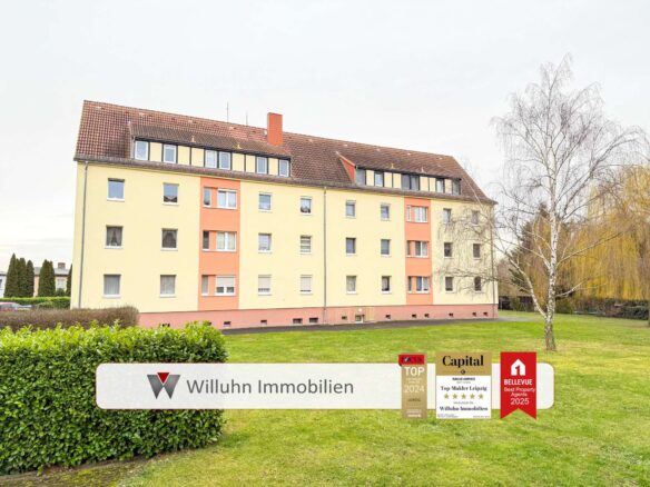 Objektansicht mit grünem Innenhof