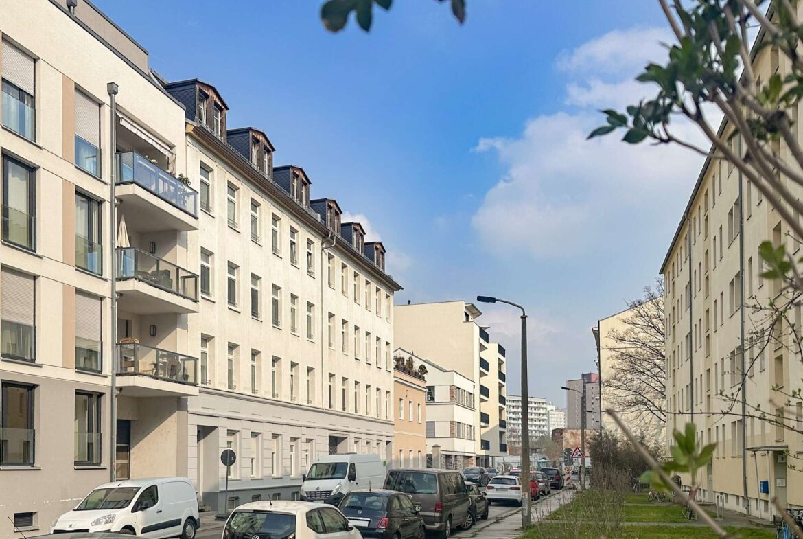 Blick zum schönen Altbau