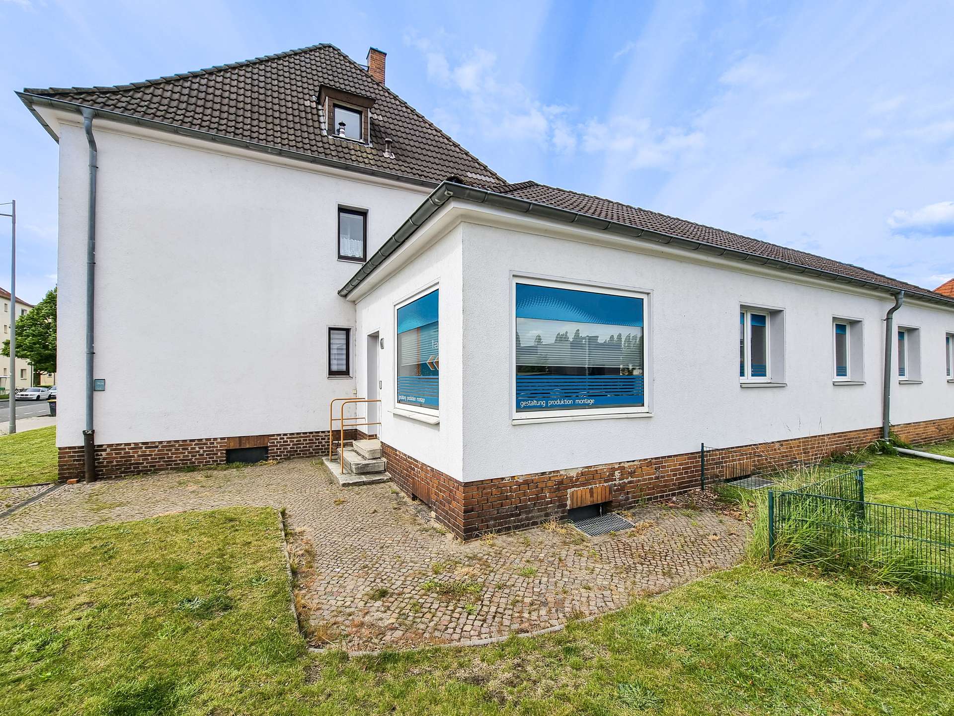 Gebäudeseite I Gewerbe