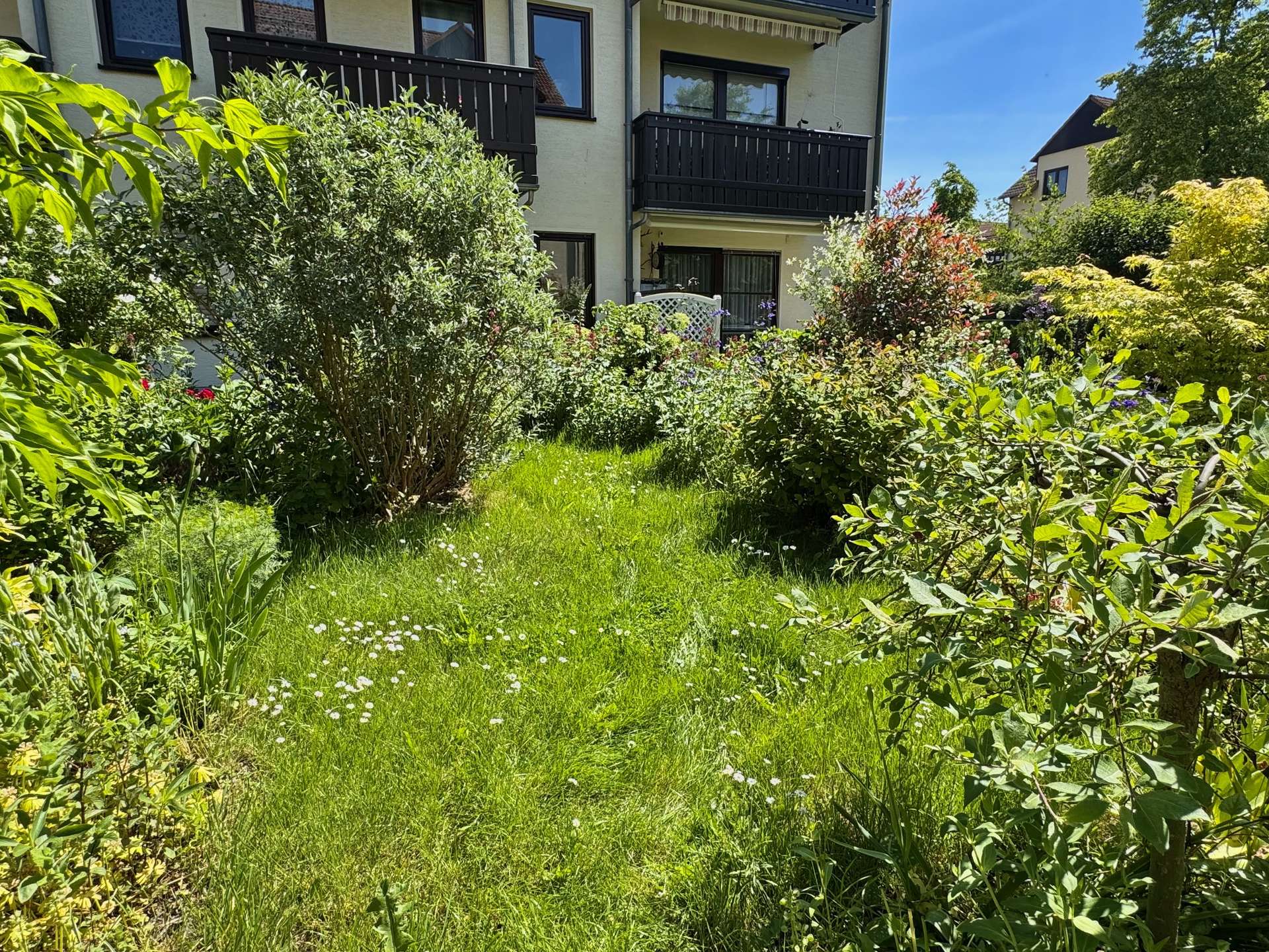 Gartenfläche zum ausbauen - lassen Sie Ihrer Keativität freien Lauf_
