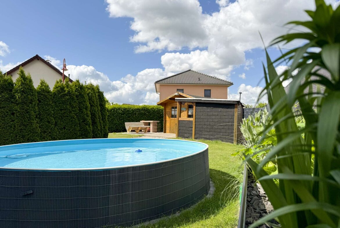 Pool - perfekt für warme Tage
