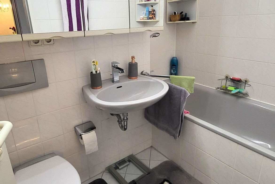 Badezimmer mit Badewanne