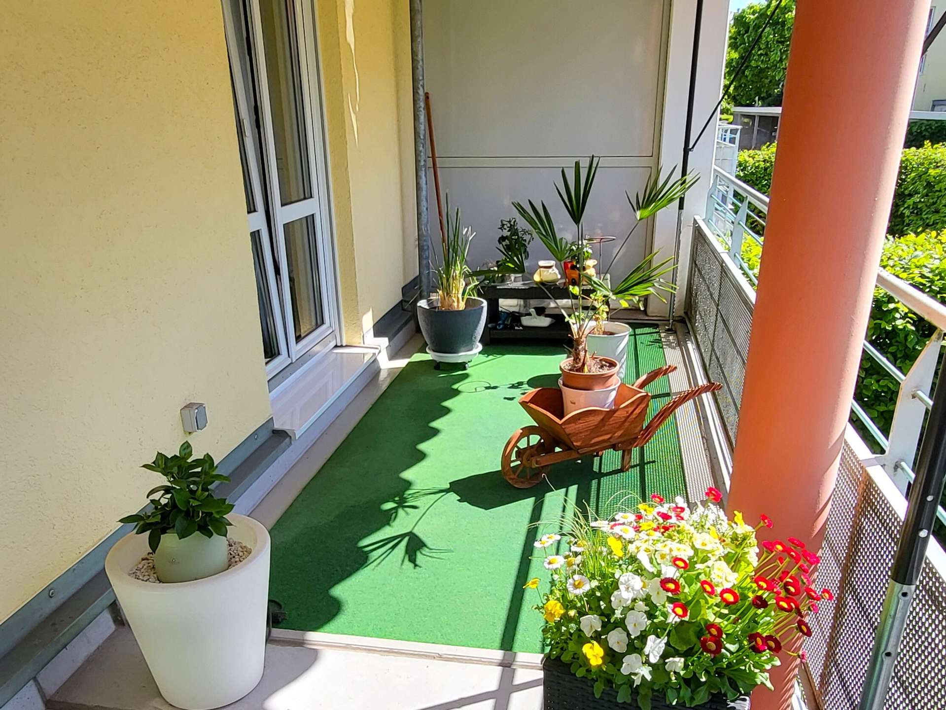 Geräumiger Balkon