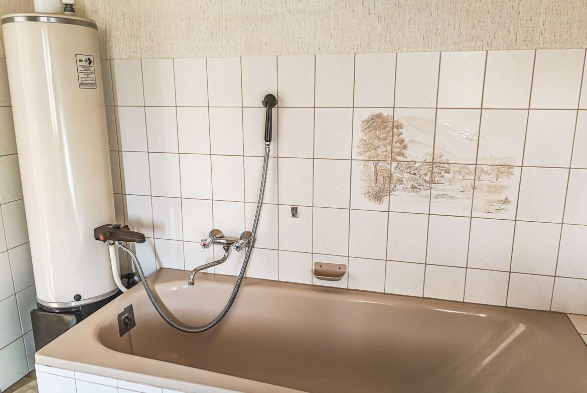 Wannenbad im OG