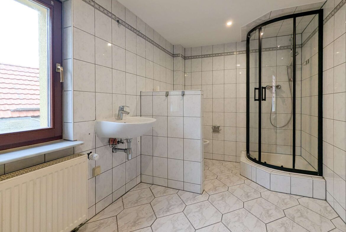 WE02 Bad Dusche