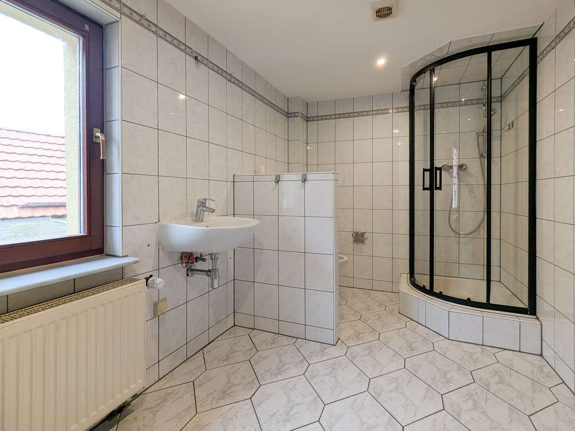 WE02 Bad Dusche