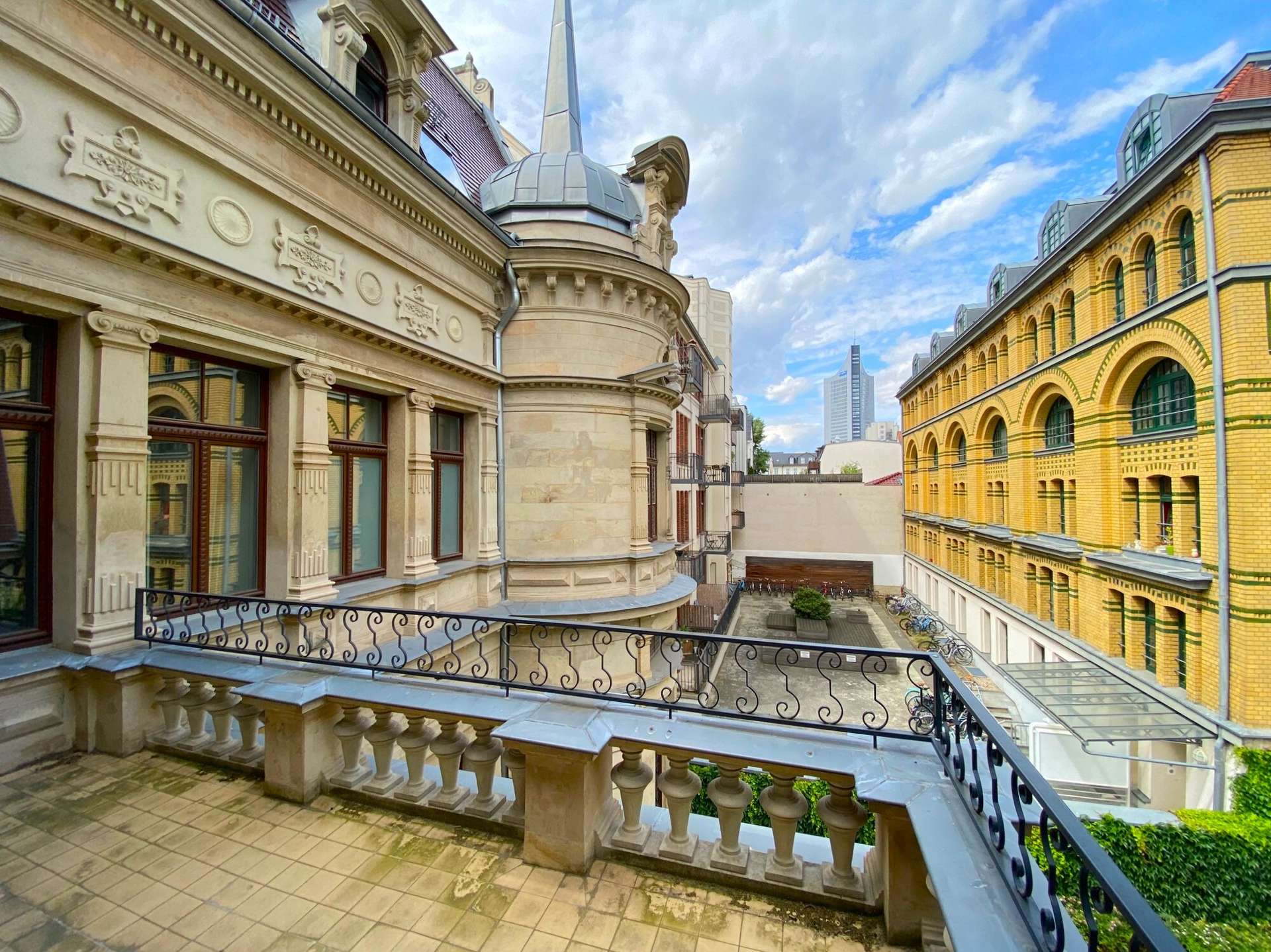 Balkon (1. Obergeschoss)
