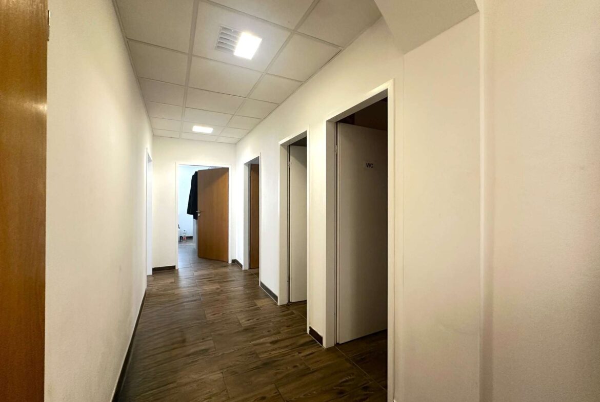 Flur (1. OG rechts)