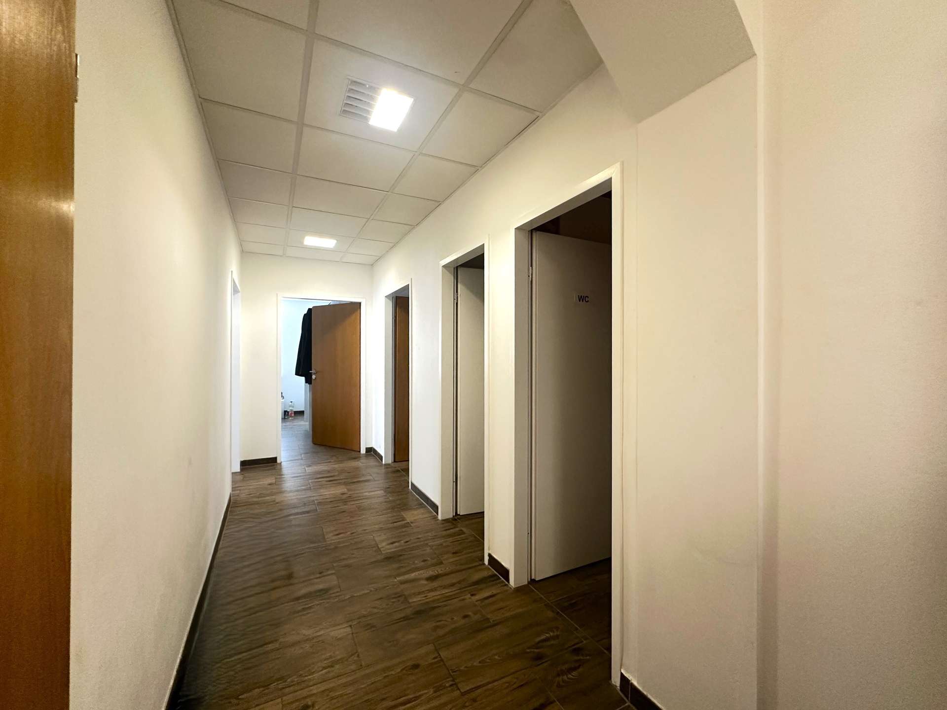 Flur (1. OG rechts)