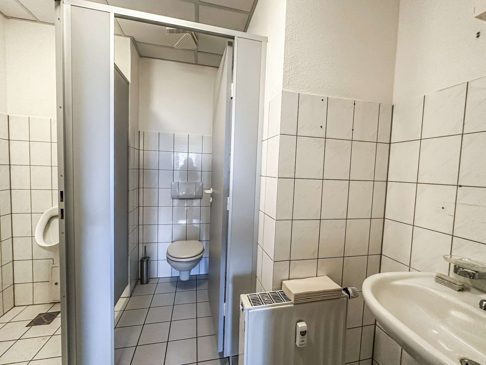 Toilette (1. OG links)