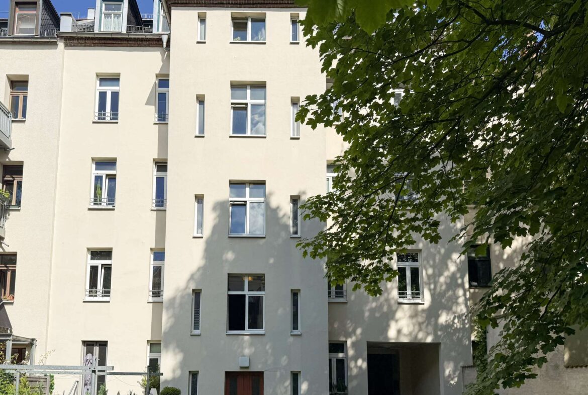 Hausansicht vom Innenhof