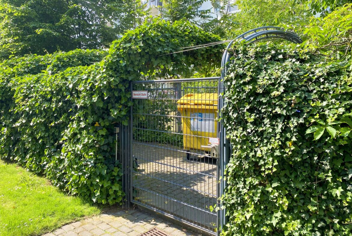 gepflegter Müllplatz