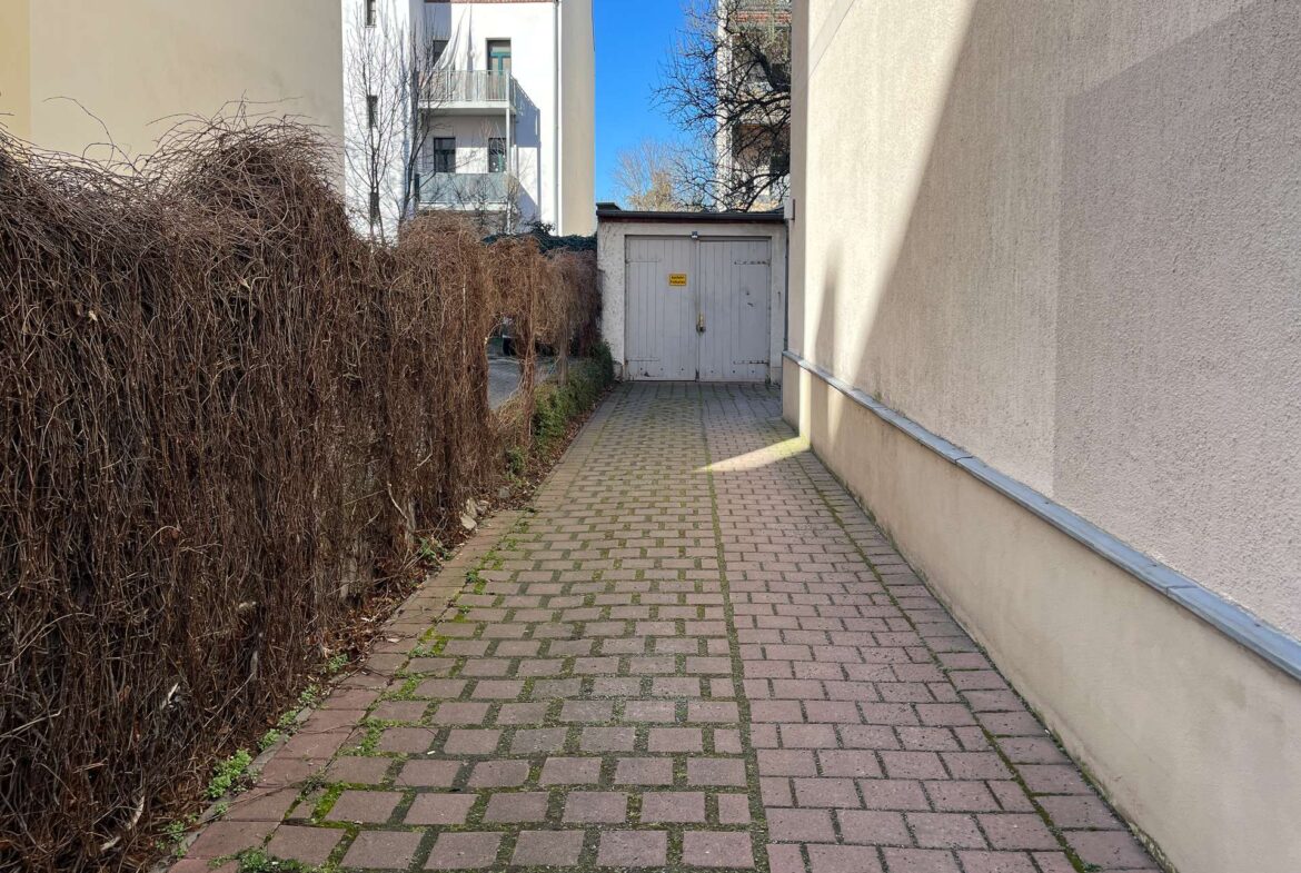 Zugang zum Hof