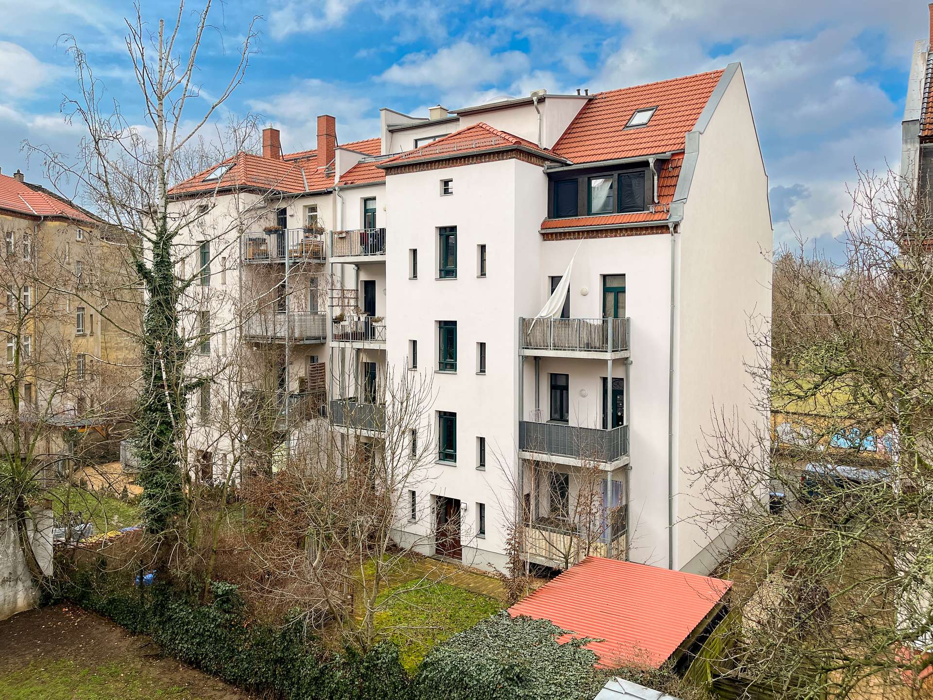 seitlicher Blick vom Balkon