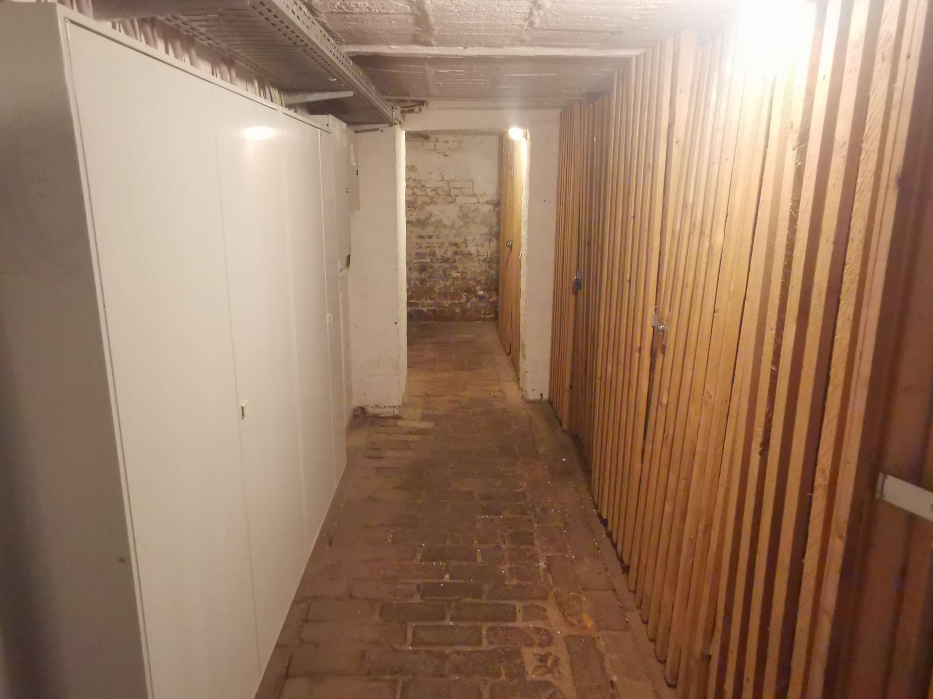 Aufgeräumter Kellerbereich