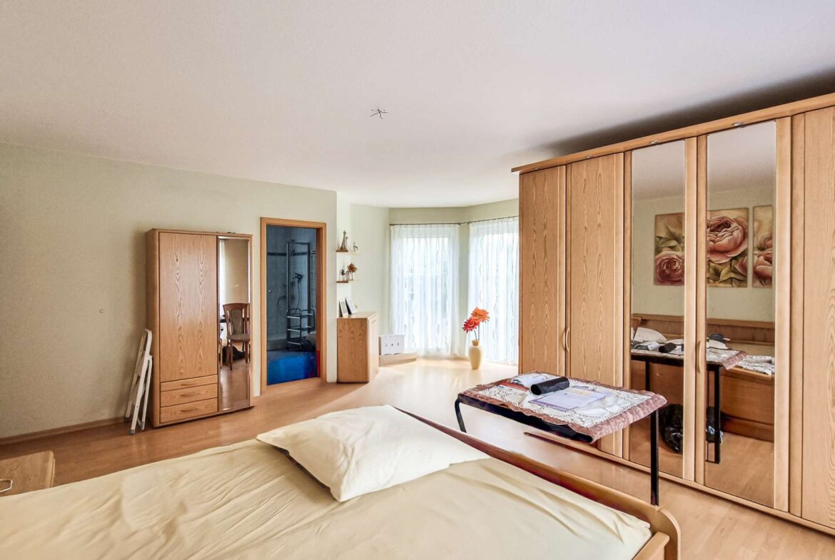 Schlafzimmer I EG 