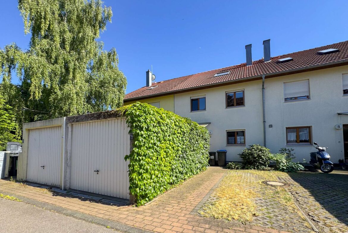 Garage + Stellplatz