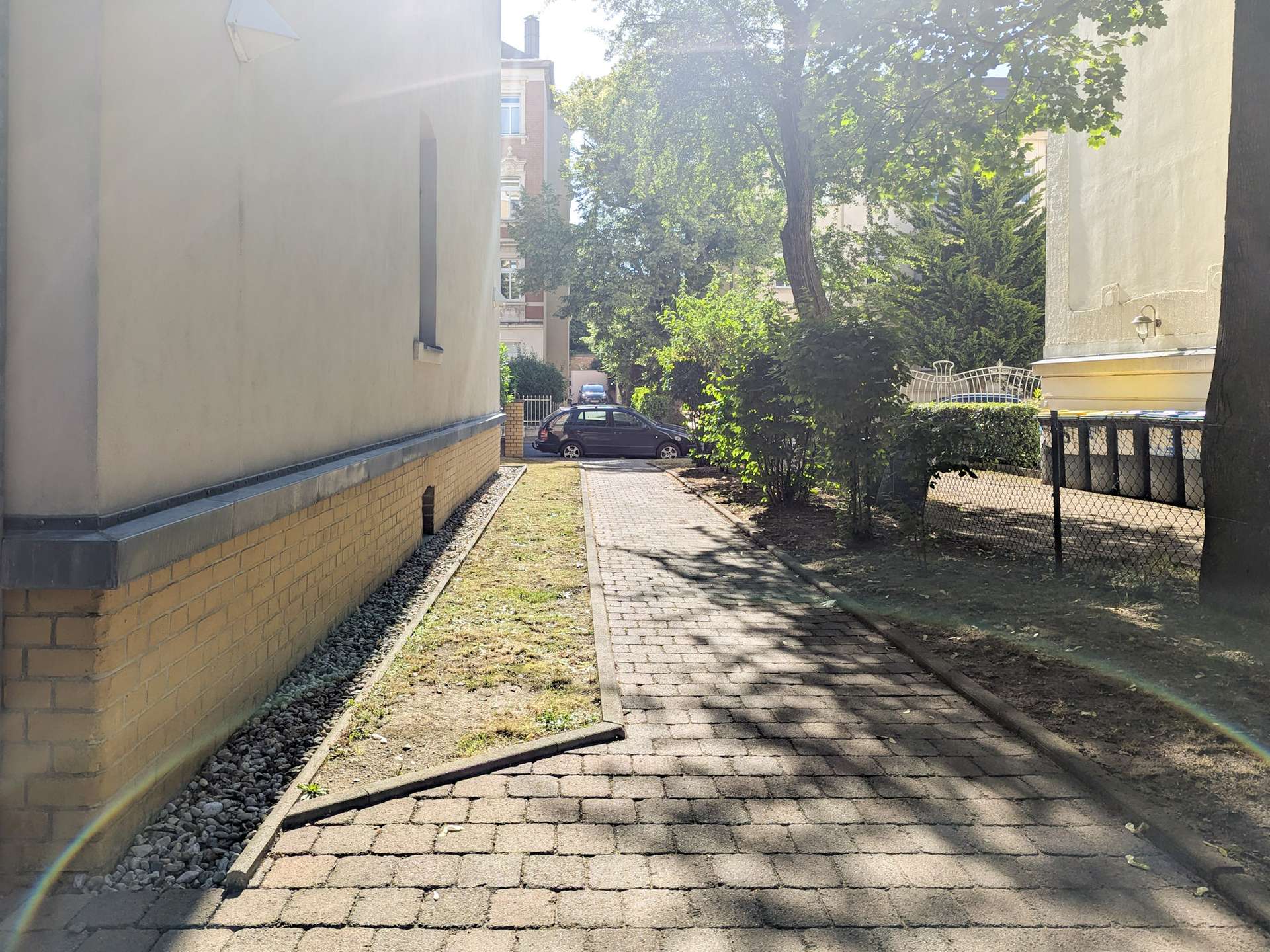 Durchgang zum Haus