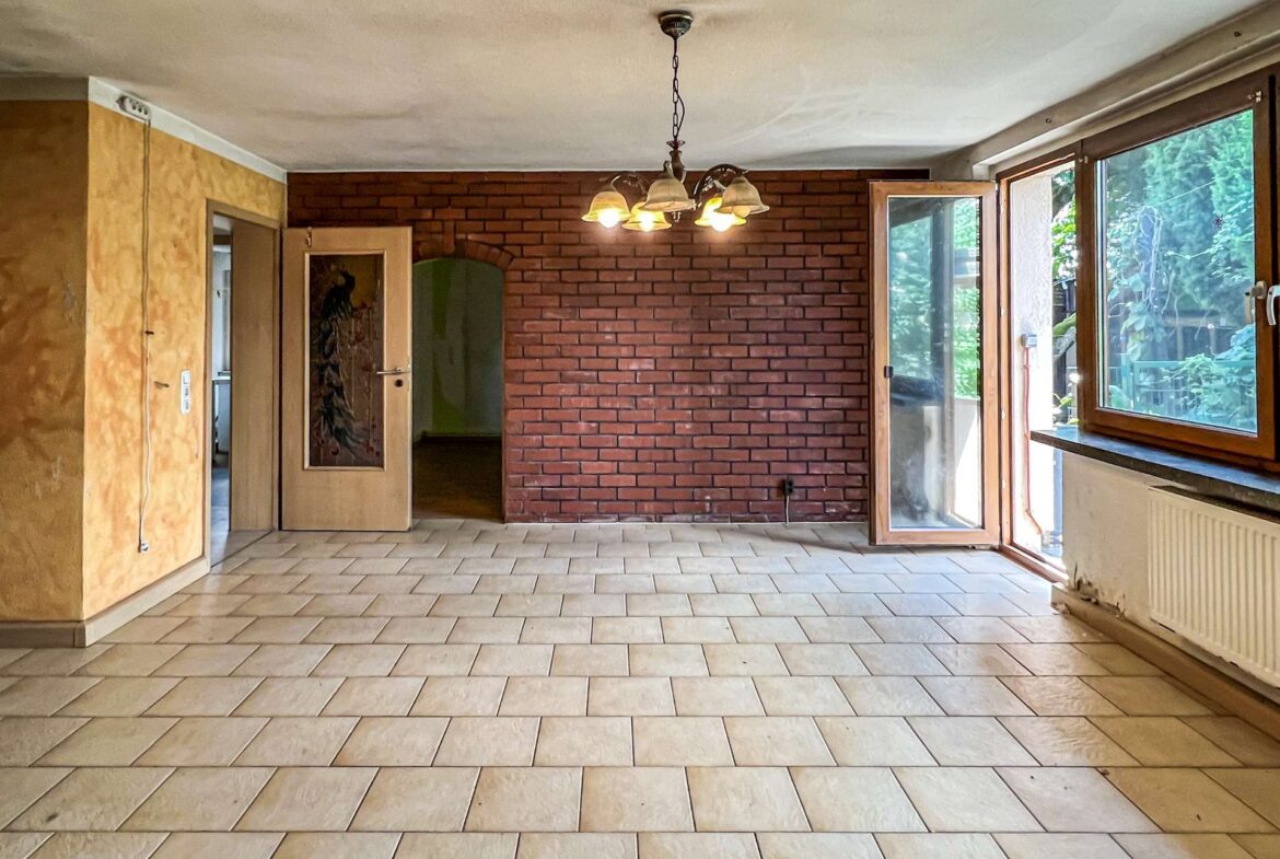 Wohnzimmer mit Terrassenzugang
