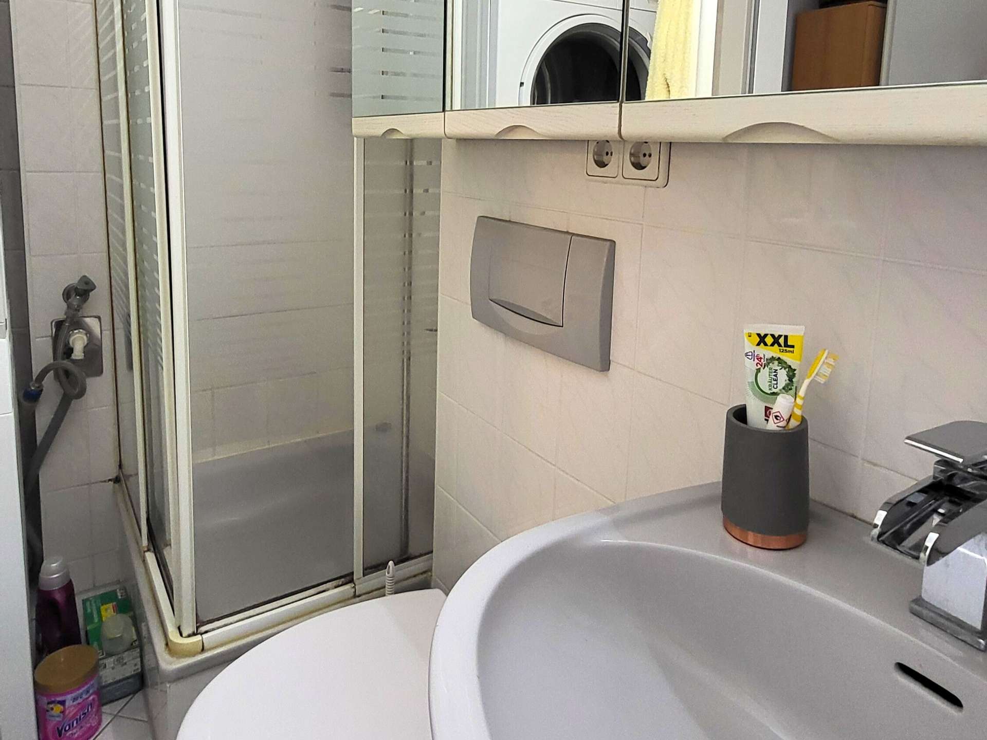 Bad mit Dusche