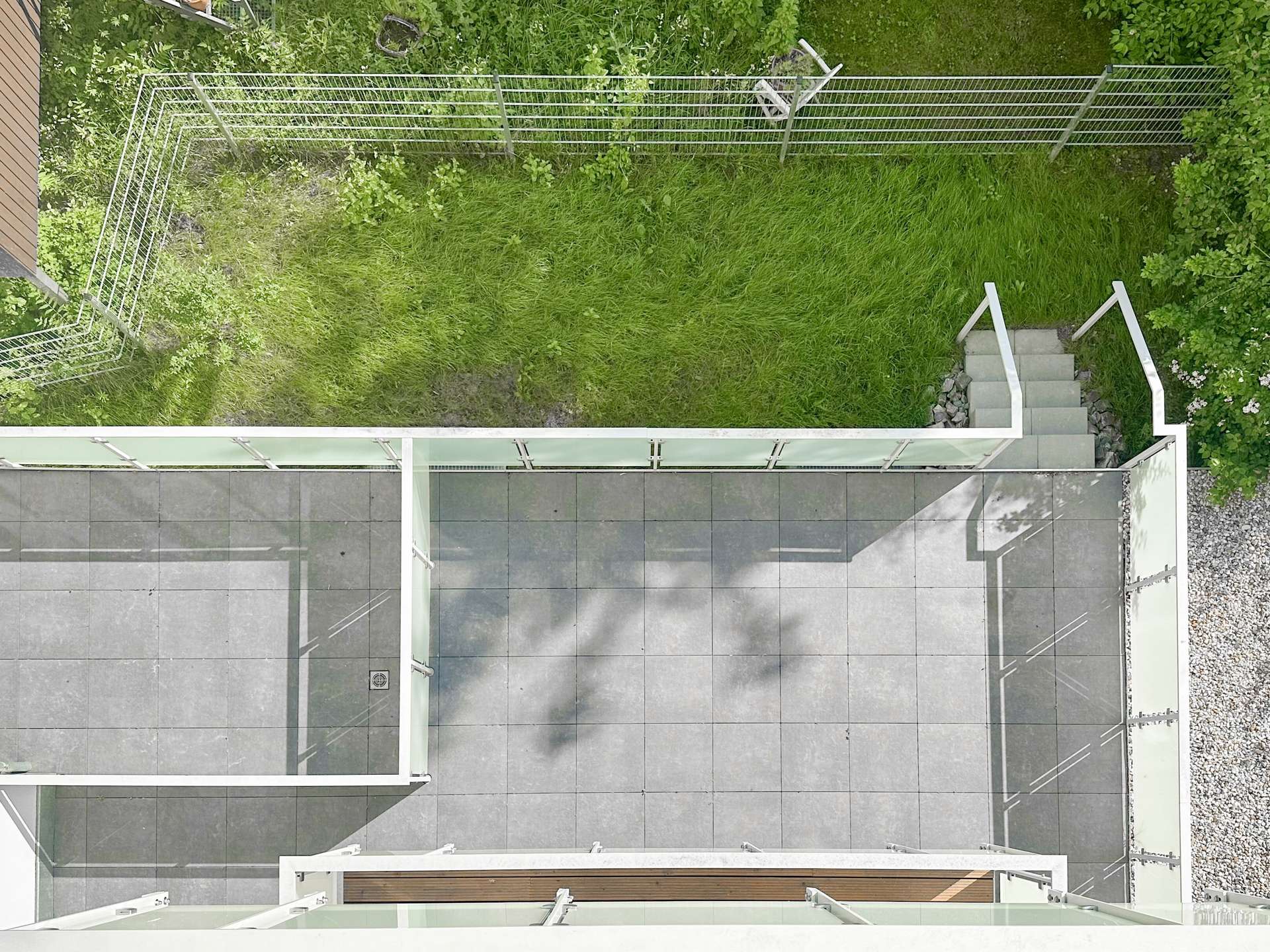 Terrasse mit Gartenzugang