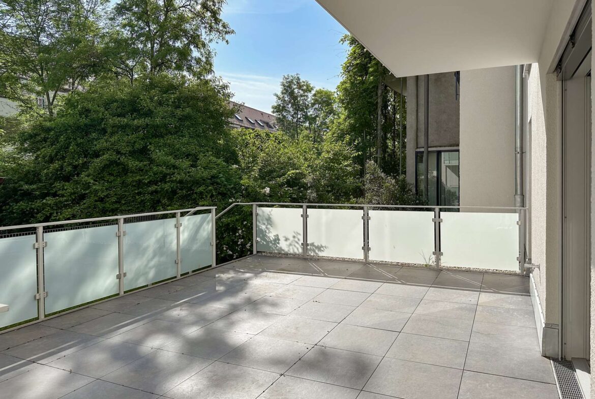 Terrasse mit Blick ins Grüne
