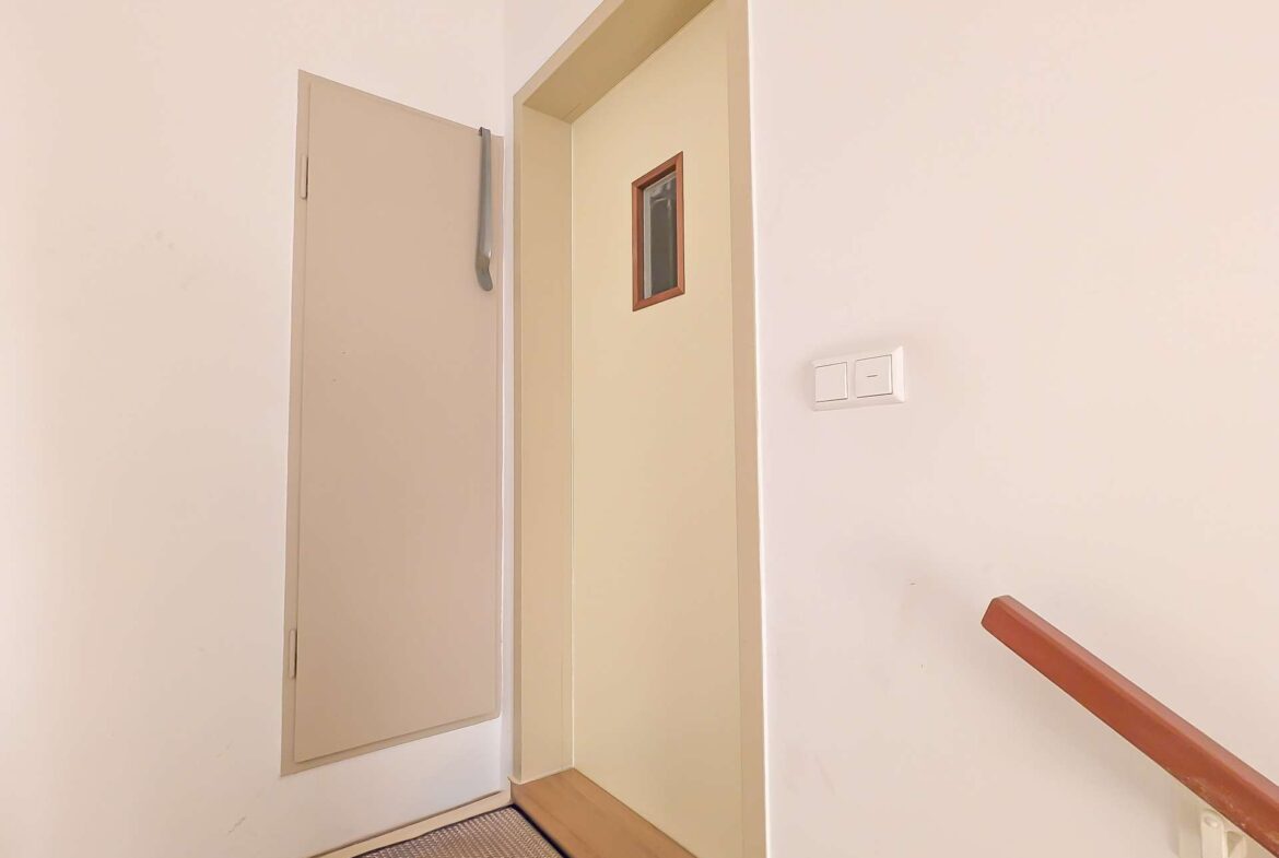 Wohnungstür