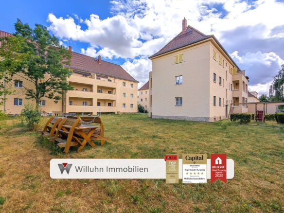 Weitläufige Gründfläche