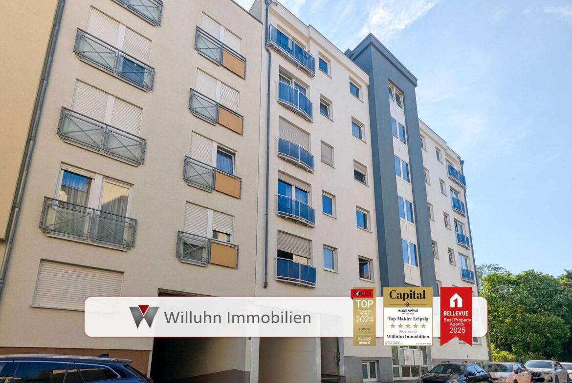 Haus mit Tiefgarageneinfahrt