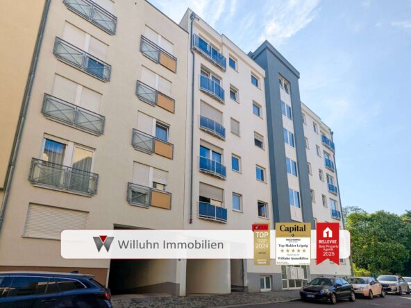 Haus mit Tiefgarageneinfahrt