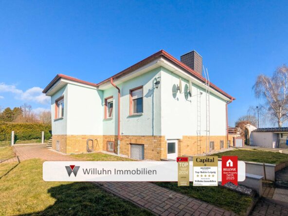Rückansicht mit Weg