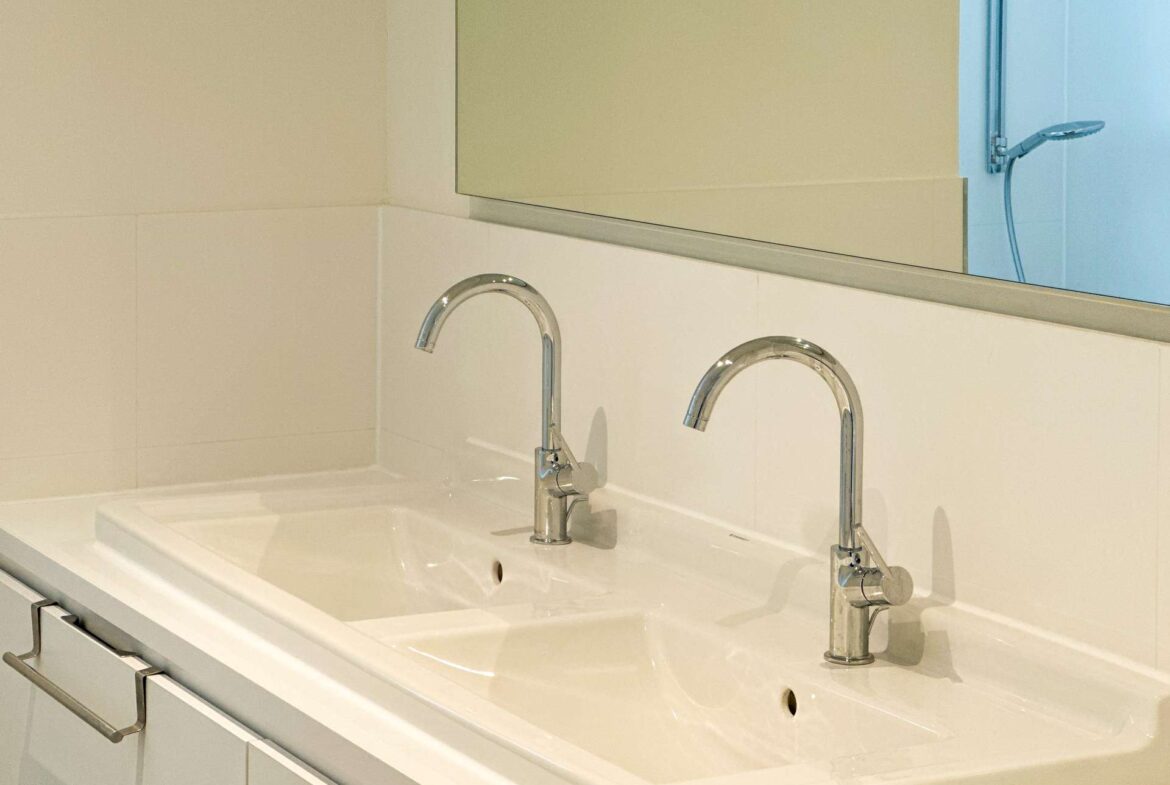 Doppelwaschbecken