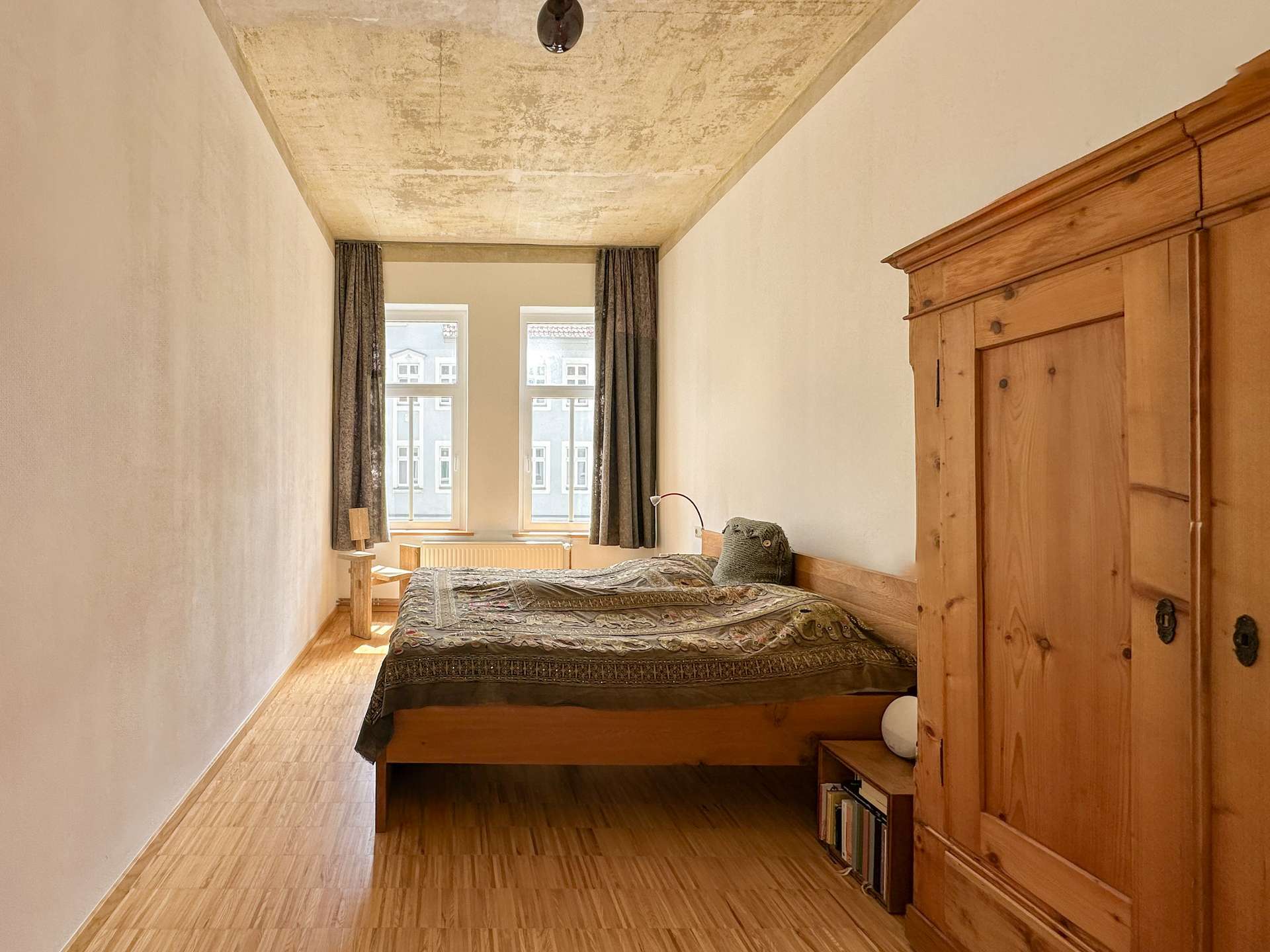 Geräumiges Schlafzimmer