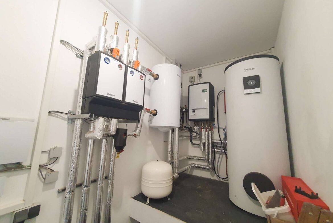 Moderne Wärmepumpe 2024