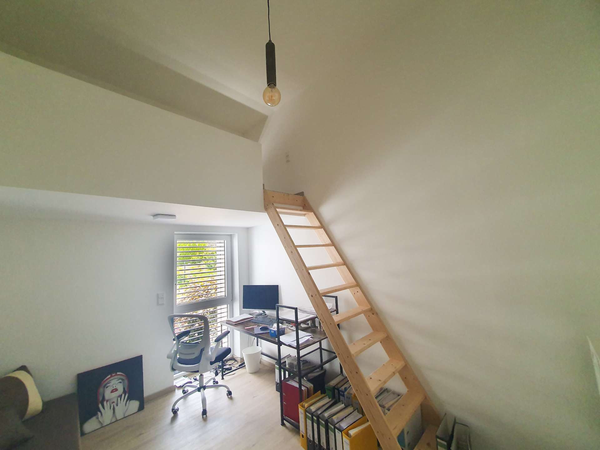 Kinderzimmer/Büro 1