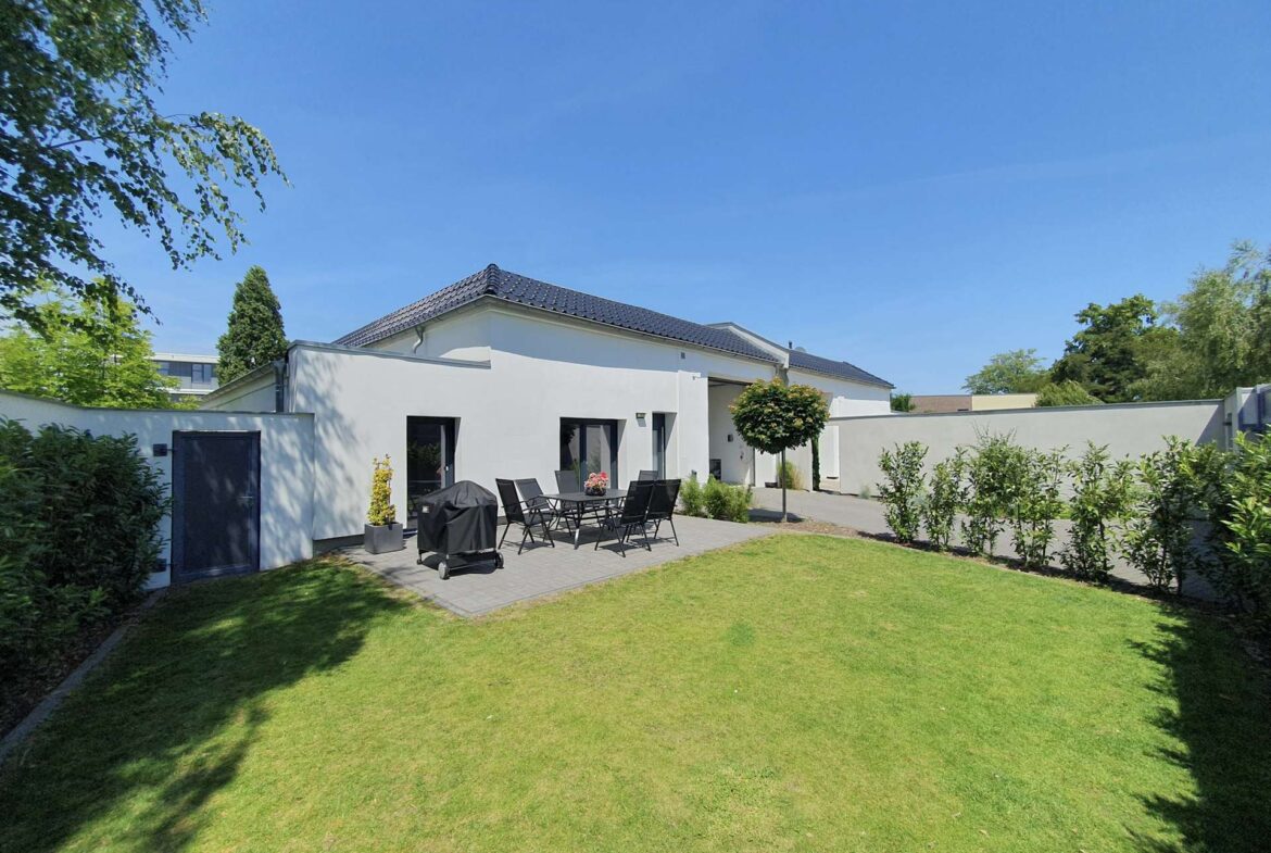 Garten mit Terrasse