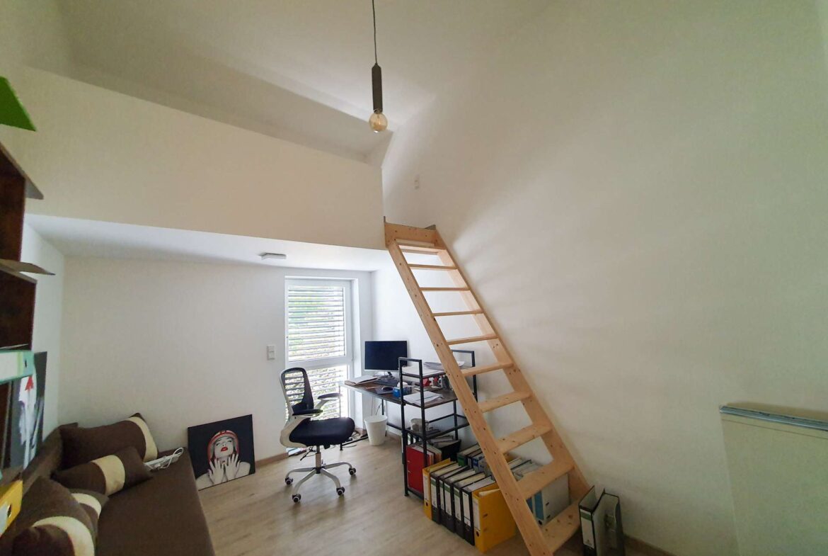 Kinderzimmer Büro 1
