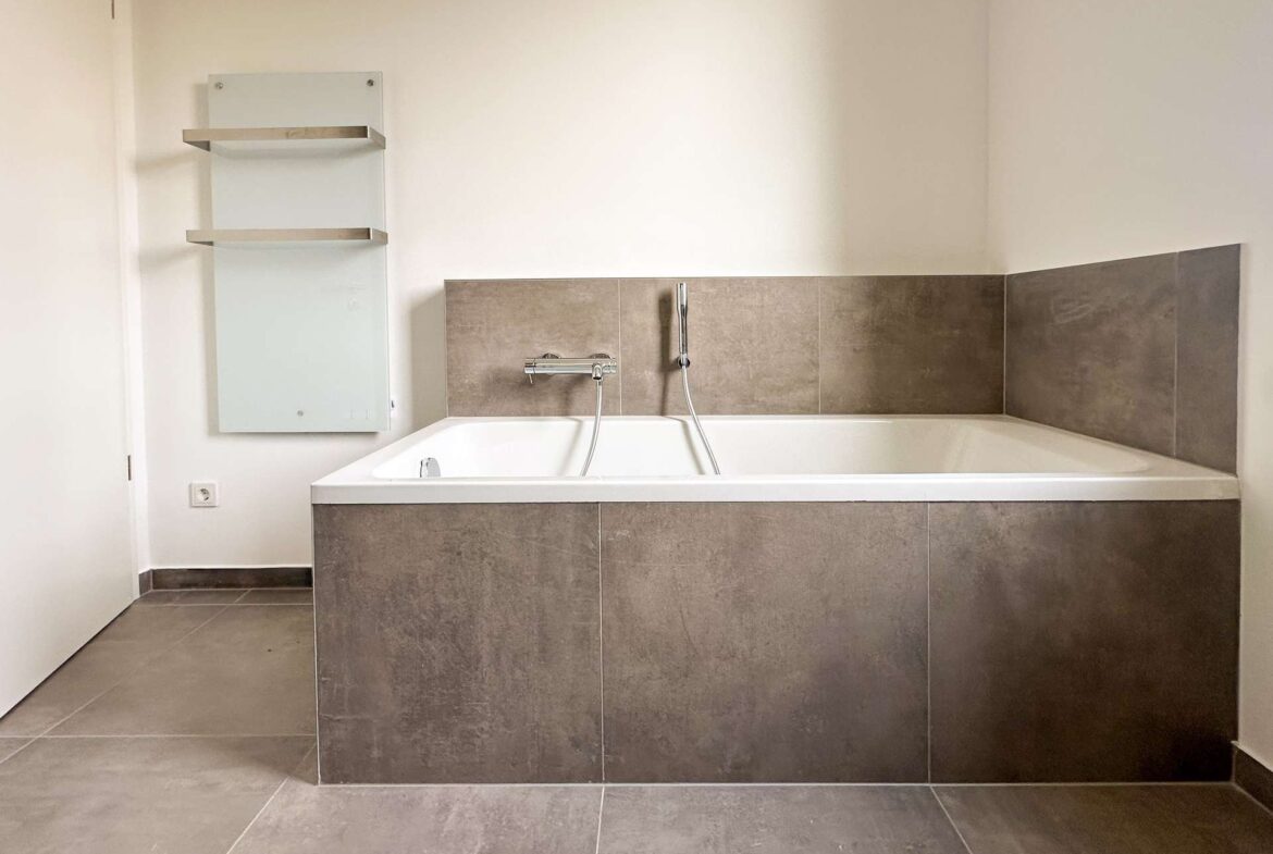 Große Badewanne
