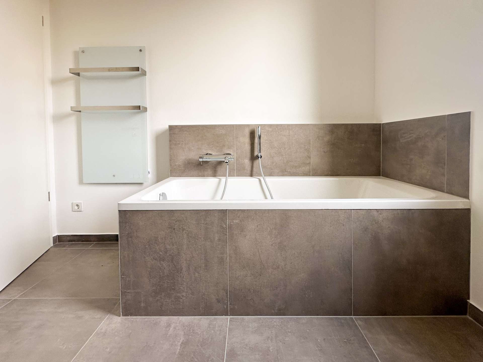 Große Badewanne