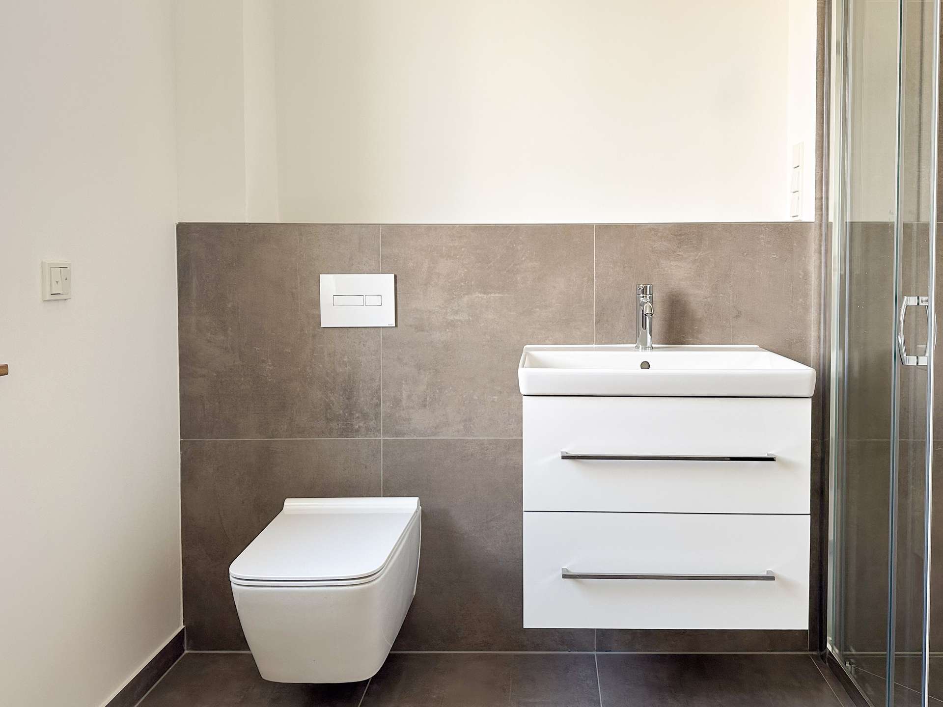 Modernes Badezimmer