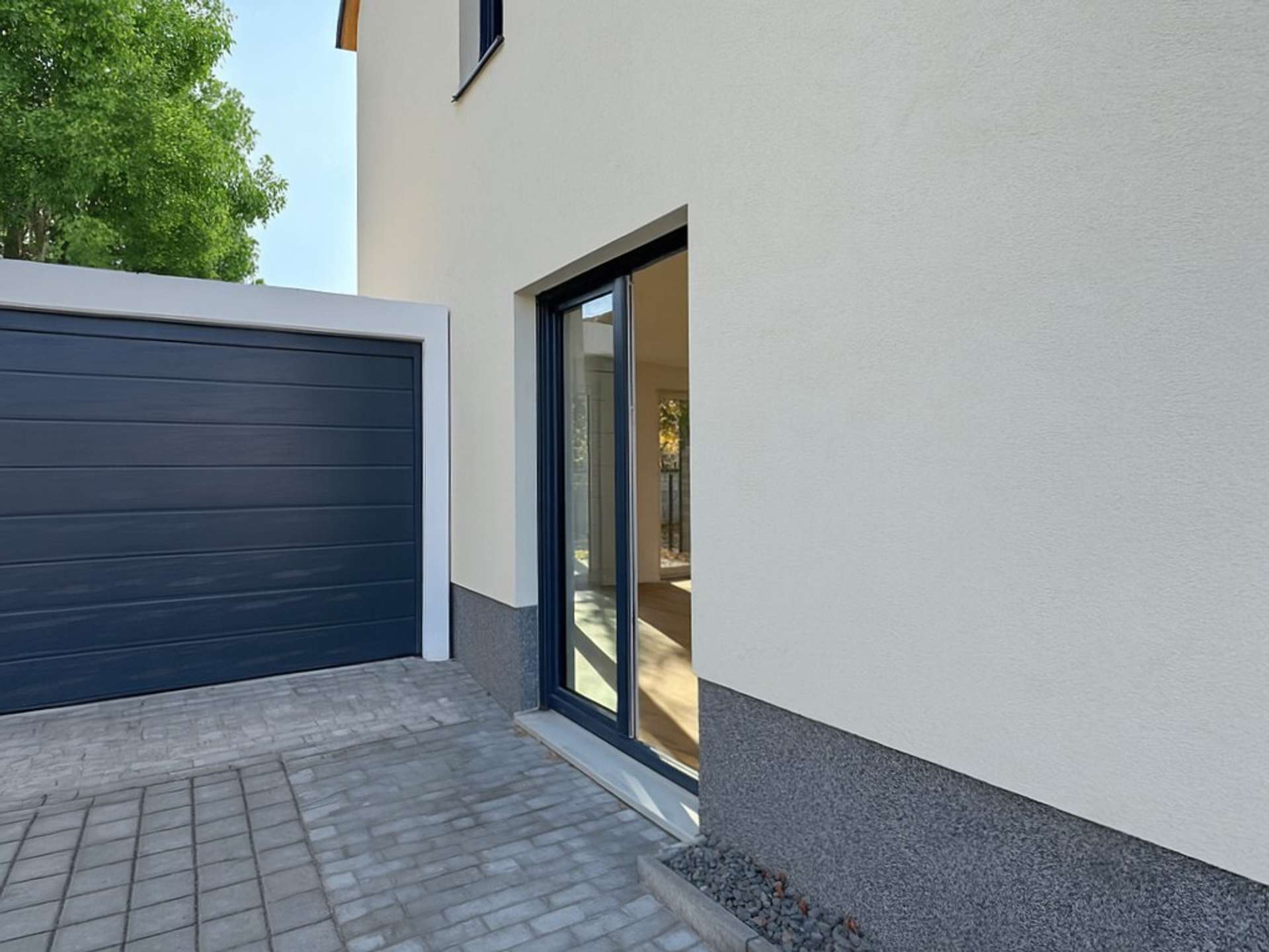 Massive Garage