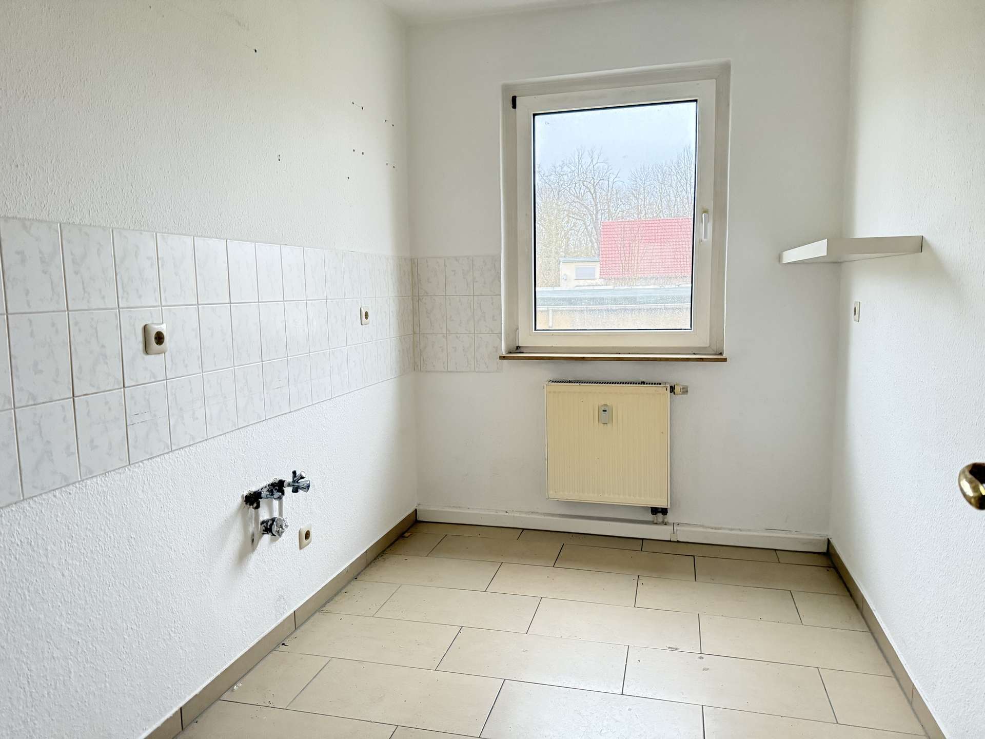 Separate Küche mit Fenster