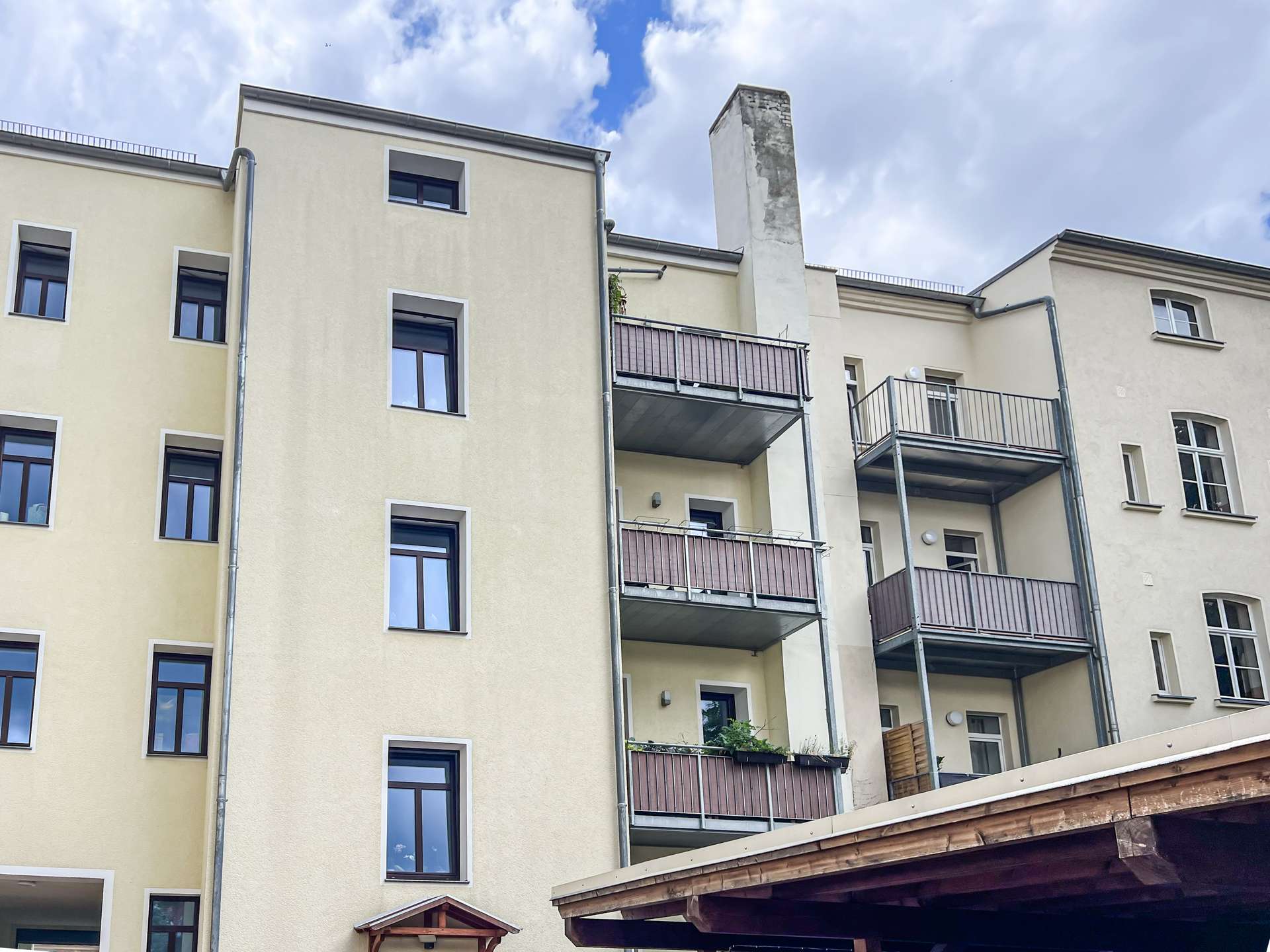 Hausrückseite