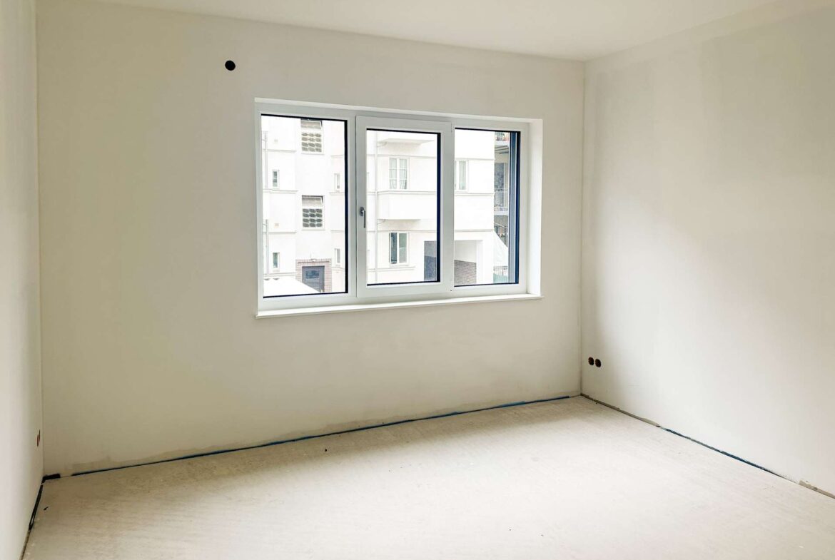 Helles Arbeitszimmer