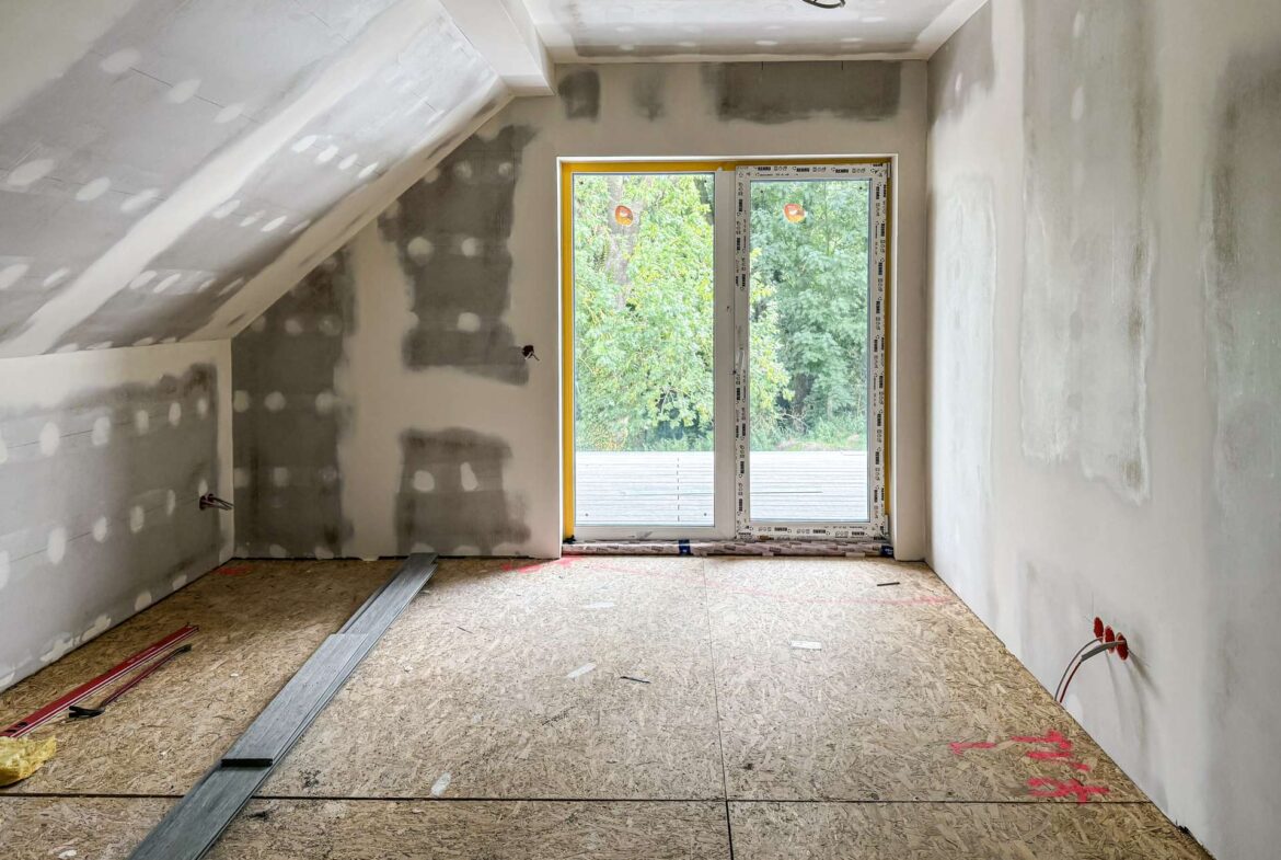 Schlafzimmer mit Balkonzugang