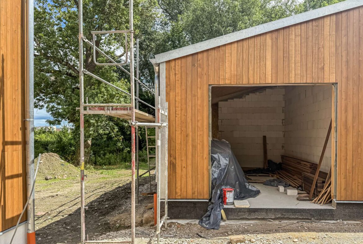 Garage mit separatem Raum